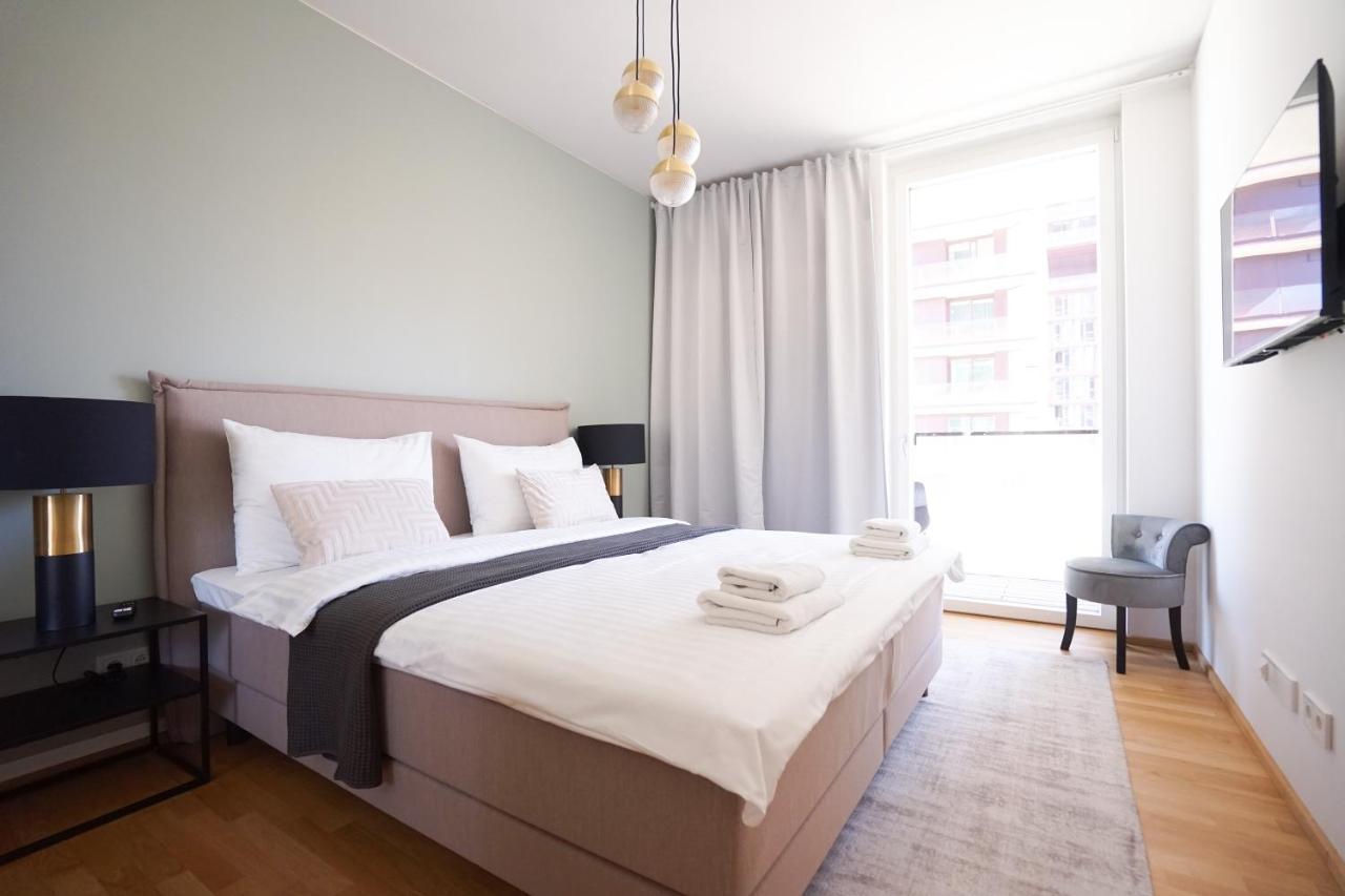 Exclusive 2-Bedroom Condo With Pool & Balcony Wien Eksteriør bilde