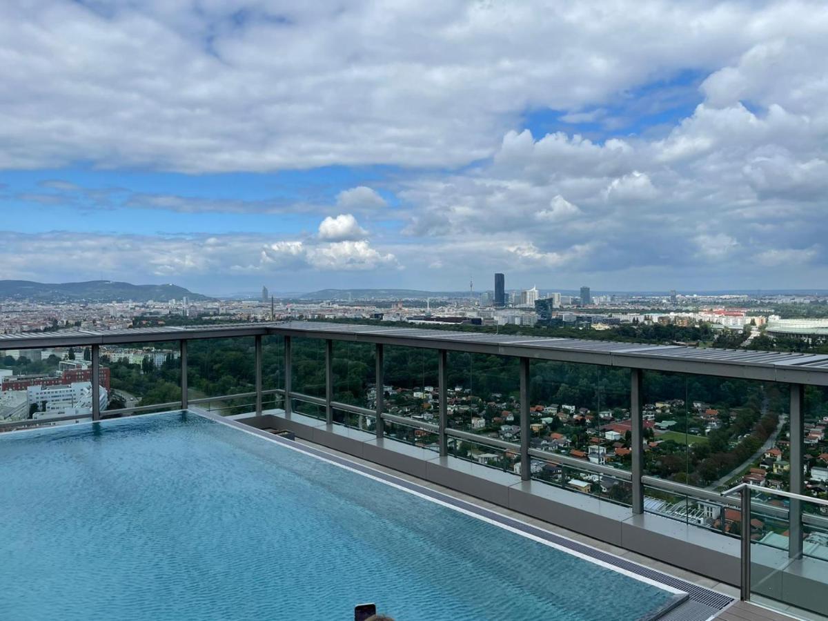 Exclusive 2-Bedroom Condo With Pool & Balcony Wien Eksteriør bilde